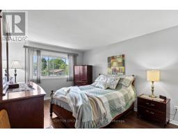 31 RENNY CRESCENT - 19
