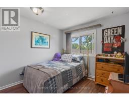 31 RENNY CRESCENT - 22