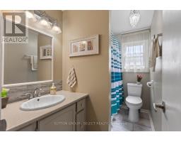 31 RENNY CRESCENT - 26