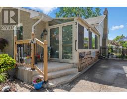 31 RENNY CRESCENT - 3