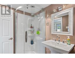 31 RENNY CRESCENT - 30