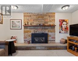 31 RENNY CRESCENT - 33