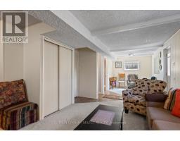 31 RENNY CRESCENT - 34