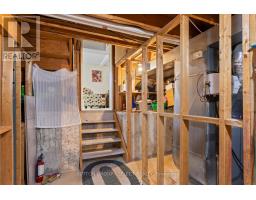 31 RENNY CRESCENT - 35