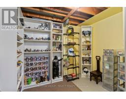 31 RENNY CRESCENT - 37
