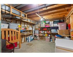 31 RENNY CRESCENT - 38