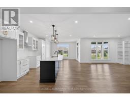 36 KELLY DRIVE - 12