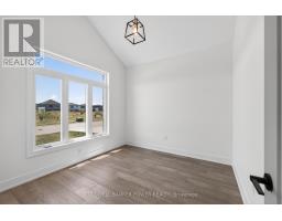 36 KELLY DRIVE - 7