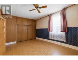 212 SYDENHAM STREET E - 17