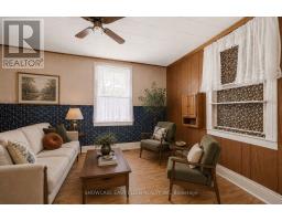 212 SYDENHAM STREET E - 19
