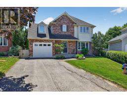 39 HITCH CRESCENT - 1