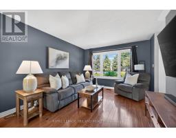 39 HITCH CRESCENT - 11