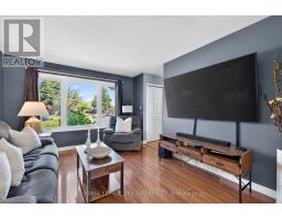 39 HITCH CRESCENT - 12
