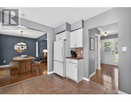 39 HITCH CRESCENT - 18
