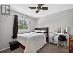 39 HITCH CRESCENT - 24