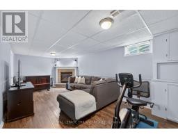 39 HITCH CRESCENT - 31