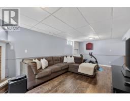 39 HITCH CRESCENT - 34