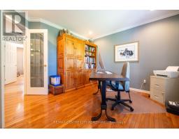 61 ABERDEEN DRIVE - 38