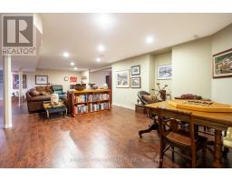 61 ABERDEEN DRIVE - 44