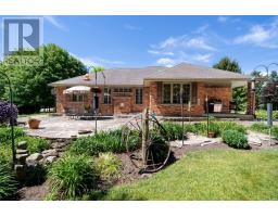 61 ABERDEEN DRIVE - 9