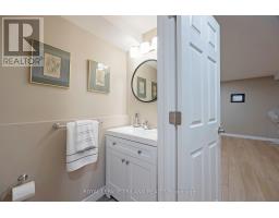 160 GRENFELL CRESCENT - 32
