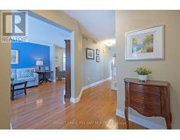 160 GRENFELL CRESCENT - 4
