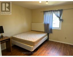 1004 ALDERSBROOK ROAD - 17