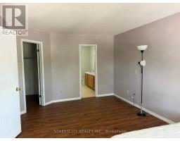 1004 ALDERSBROOK ROAD - 21