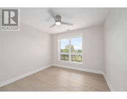 404 - 1975 FOUNTAIN GRASS DRIVE - 18
