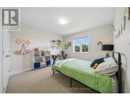 148 GILMOUR DRIVE - 26