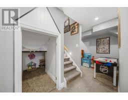 148 GILMOUR DRIVE - 27