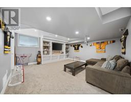 148 GILMOUR DRIVE - 28