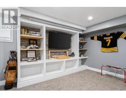 148 GILMOUR DRIVE - 29