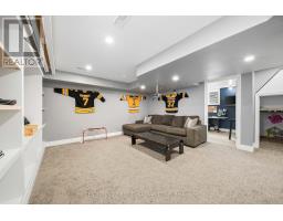 148 GILMOUR DRIVE - 30