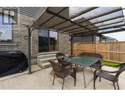 148 GILMOUR DRIVE - 34