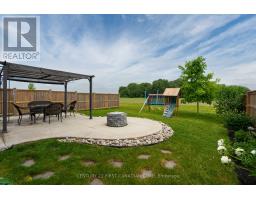 148 GILMOUR DRIVE - 37