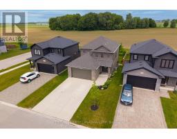 148 GILMOUR DRIVE - 39