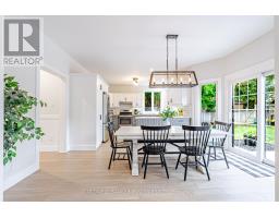 153 GREEN HEDGE COURT - 12