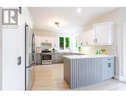 153 GREEN HEDGE COURT - 14