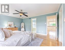 153 GREEN HEDGE COURT - 25