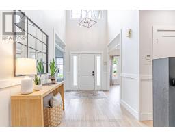 153 GREEN HEDGE COURT - 3