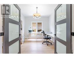 153 GREEN HEDGE COURT - 7