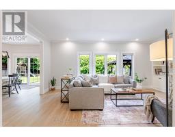 153 GREEN HEDGE COURT - 9