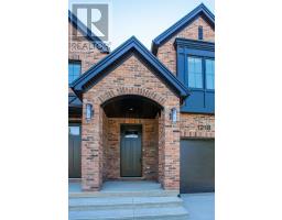 121 CATHCART STREET - 25
