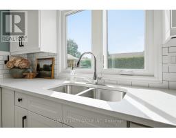 720 GRENFELL DRIVE - 21