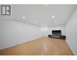720 GRENFELL DRIVE - 41