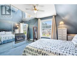 1033 TRAFALGAR STREET - 20