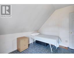 1033 TRAFALGAR STREET - 27