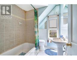 1033 TRAFALGAR STREET - 29