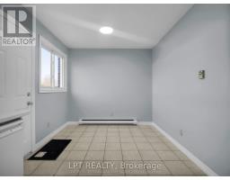 100 - 51 SHOLTO DRIVE - 9
